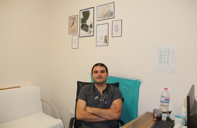 Anesteziyoloji ve Reanimasyon Uzmanı Dr. Faruk YILDIZ hasta kabulüne başlamıştır. Doktorumuza ve Halkımıza hayırlı olmasını dileriz.